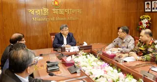 সব বাহিনীর প্রধানকে নিয়ে বৈঠকে স্বরাষ্ট্রমন্ত্রী